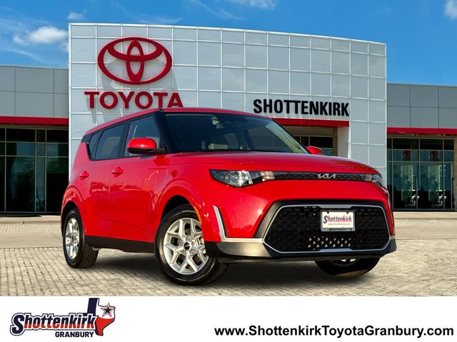 Inferno Red 2024 Kia Soul SUV / Crossover Front-Wheel Drive Continuously Variable Transmission