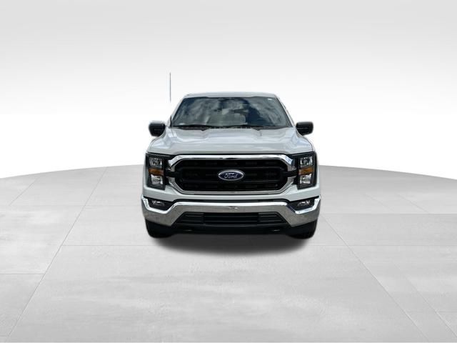 2023 Ford F-150 XLT 2