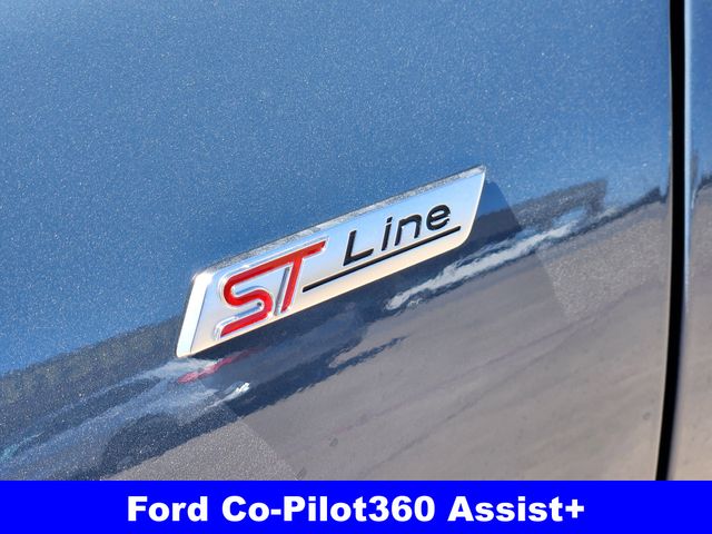 2025 Ford Escape ST-Line photo