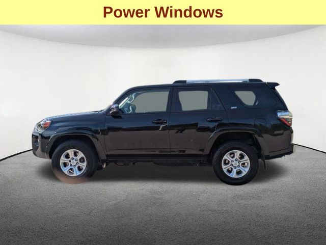 2021 Toyota 4Runner SR5 8