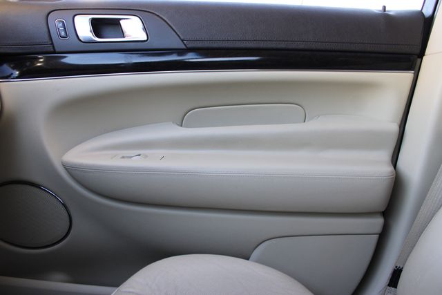 Used 2018 Red Lincoln Reserve image 20