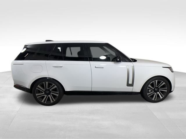 2023 Land Rover Range Rover SE 7