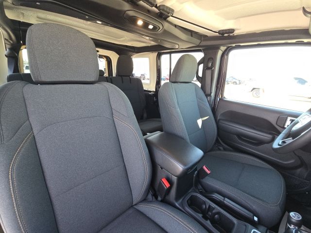 2025 Jeep Wrangler Willys 4xe:B02117