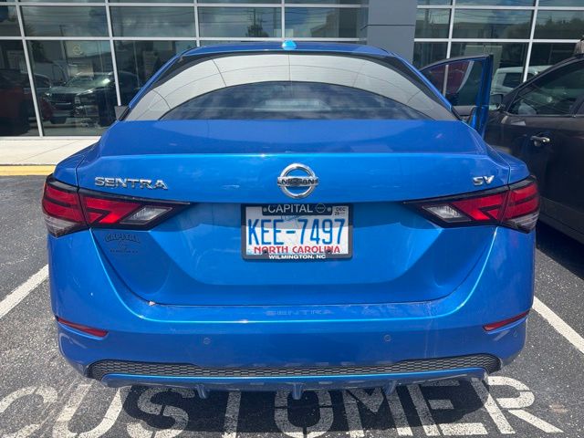 Used 2022 Blue Nissan SV image 5