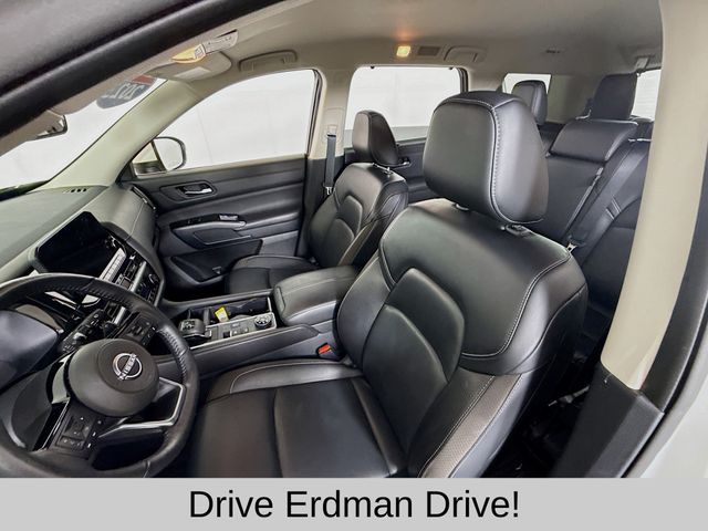Used 2023 Nissan Pathfinder SUV