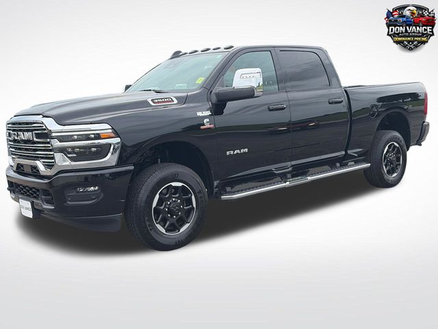 Diamond Black Crystal Pearlcoat 2026 RAM 3500 Pickup Truck Four-Wheel Drive 8-Speed Automatic