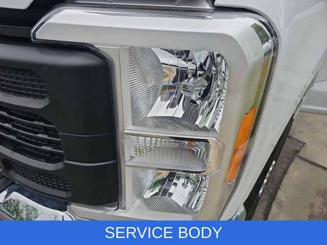 Used 2023 White Ford XL image 14