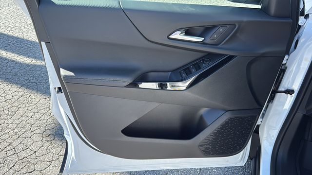 new 2026 Chevrolet Equinox car, priced at $30,820