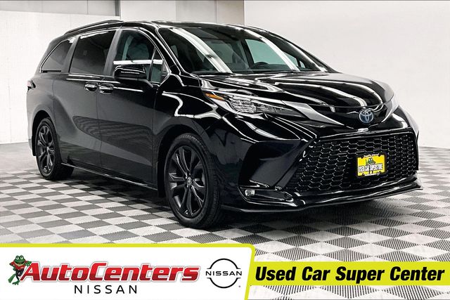 2023 Toyota Sienna XSE 7-Passenger FWD