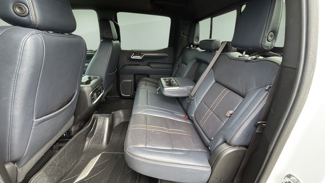 Used 2022 Beige Chevrolet High Country image 20
