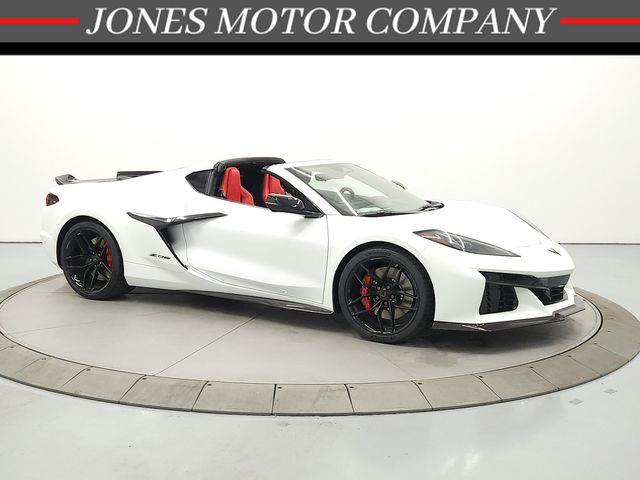 Arctic White 2026 Chevrolet Corvette Coupe Rear-Wheel Drive 8-Speed Dual Clutch