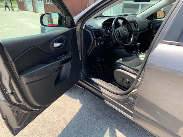 Used 2020 Jeep Cherokee SUV