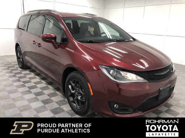 2018 Chrysler Pacifica Touring L Plus 8