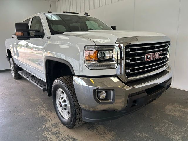 Summit White 2019 GMC Sierra 2500HD Pickup Truck Four-Wheel Drive 6-Speed Automatic Overdrive