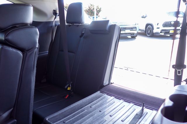 Used 2024 Toyota Highlander SUV