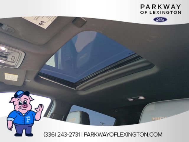 Used 2025 Gray Chevrolet High Country image 28