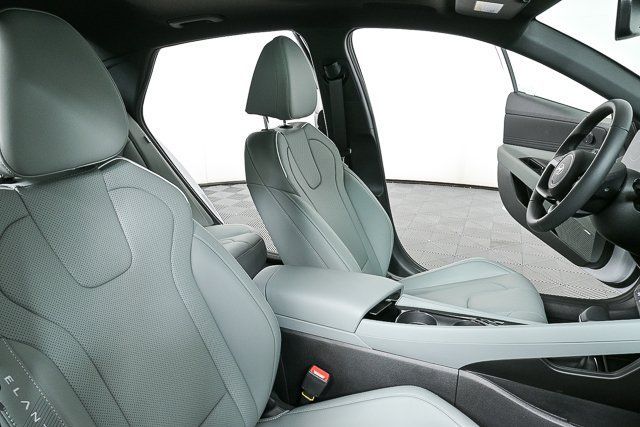 Elantra Hybrid Limited