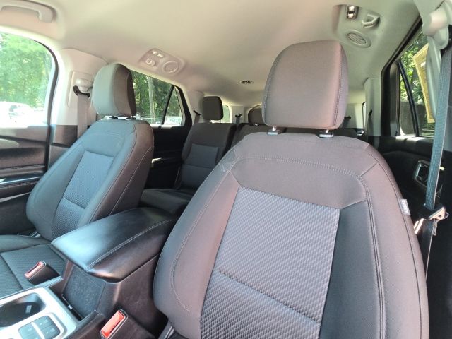 2023 Ford Explorer XLT:B02480