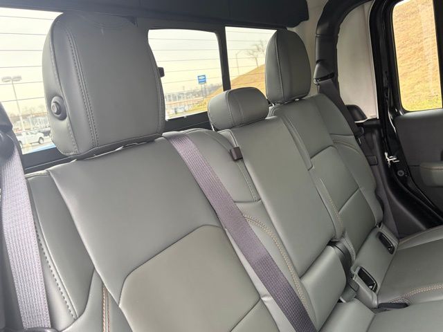 new 2026 Jeep Gladiator car, priced at $49,679