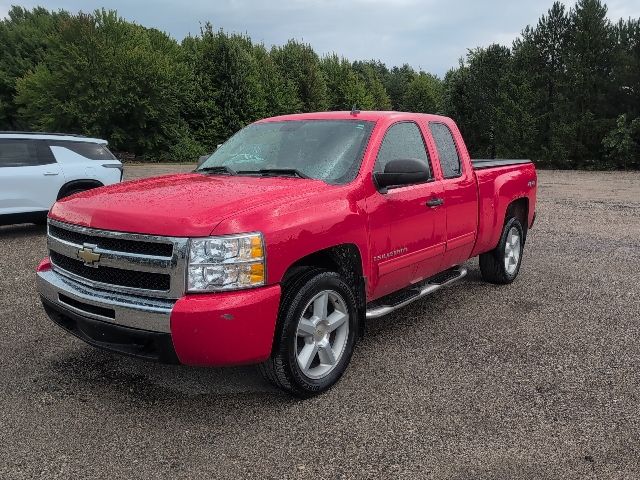 Victory Red 2009 Chevrolet Silverado 1500 Pickup Truck Four-Wheel Drive 4-Speed Automatic Overdrive