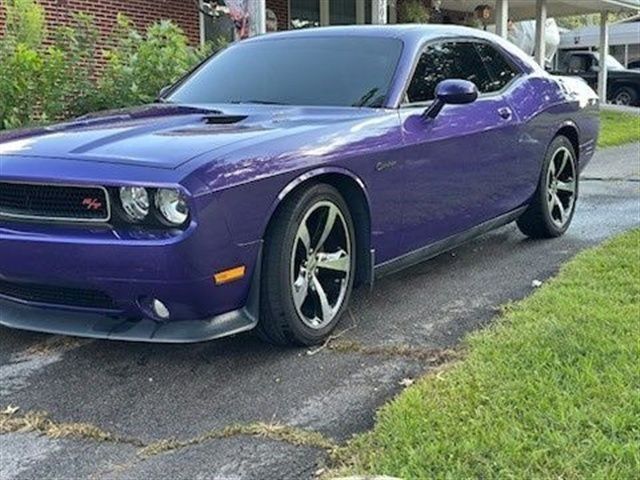 Purple (Plum Crazy Pearlcoat) 2014 Dodge Challenger R/T RWD Coupe Rear-Wheel Drive 6-Speed Manual