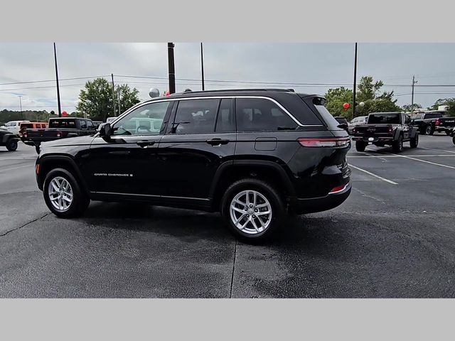 2025 Jeep Grand Cherokee Laredo X 4x4