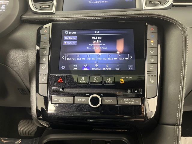 Certified Used 2025 Blue INFINITI LUXE image 23