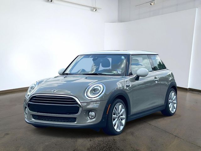 Emerald Gray Metallic 2019 MINI Cooper Hatchback Front-Wheel Drive 6-Speed Manual