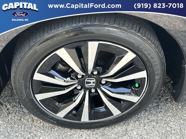 Used 2024  Honda EX image 13