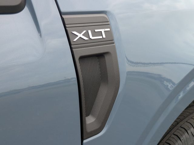 New 2026 Azure Gray Metallic Tri-Coat Ford XLT image 40