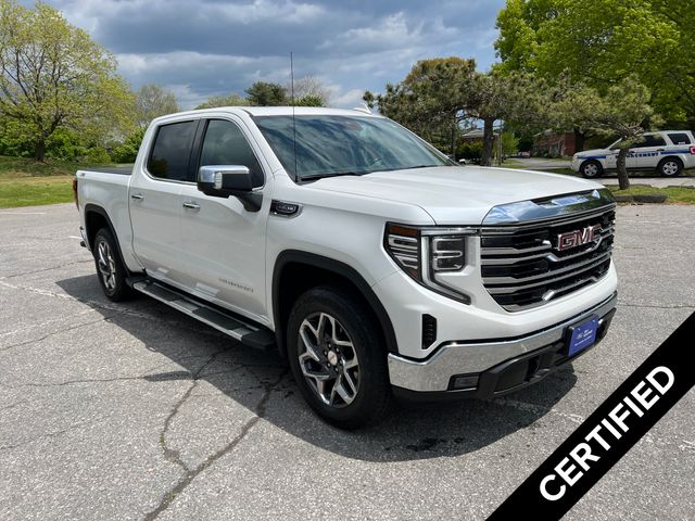 2022 GMC Sierra 4WD Crew Cab Short Box SLT's photo