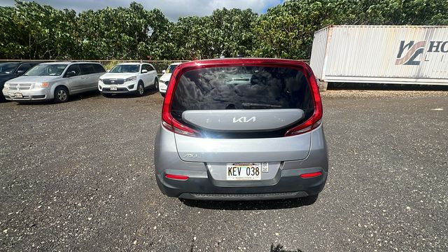 Certified Used 2022 Gray Kia LX image 4