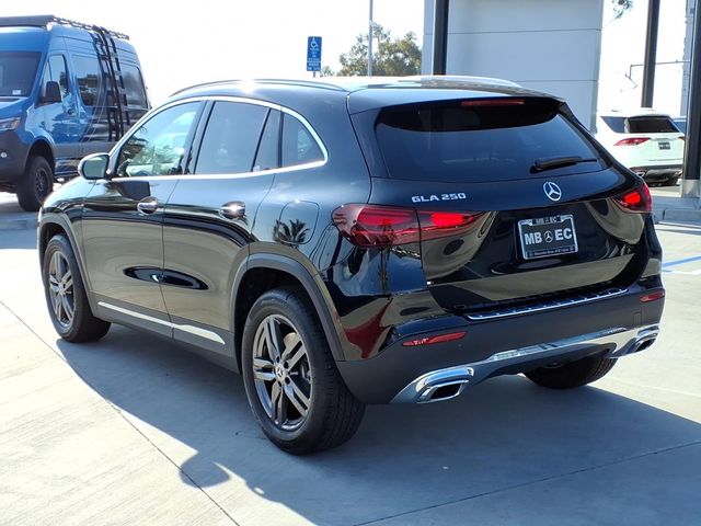 New 2026 Black Mercedes-Benz GLA 250 image 21