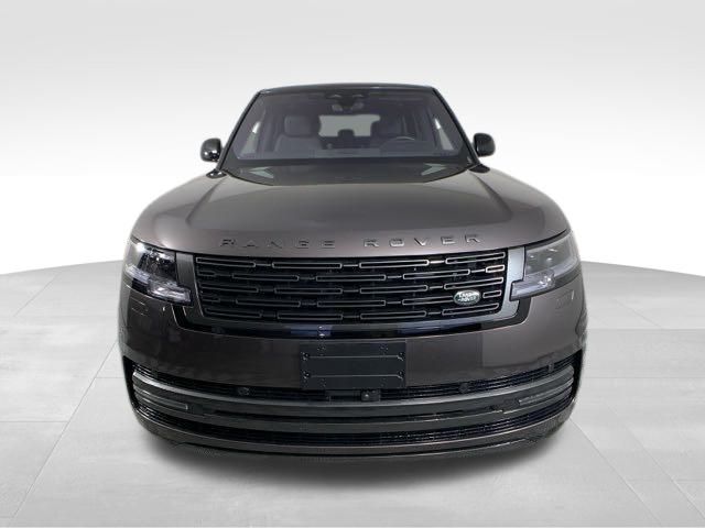 2023 Land Rover Range Rover SE 9