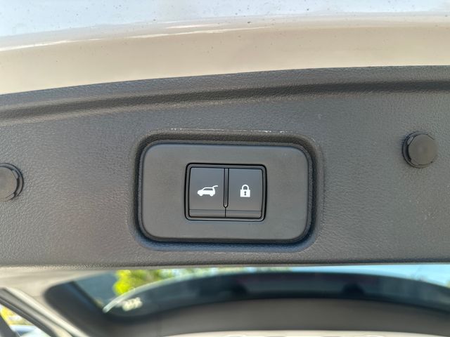2026 Nissan Pathfinder SL - Photo 11