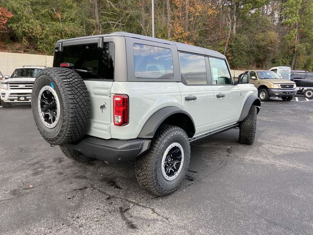 2024 Ford Bronco Black Diamond 3