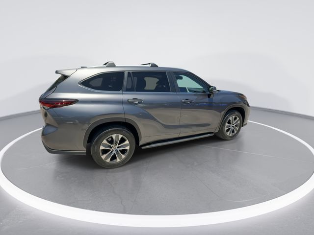 2024 Toyota Highlander - $36,998