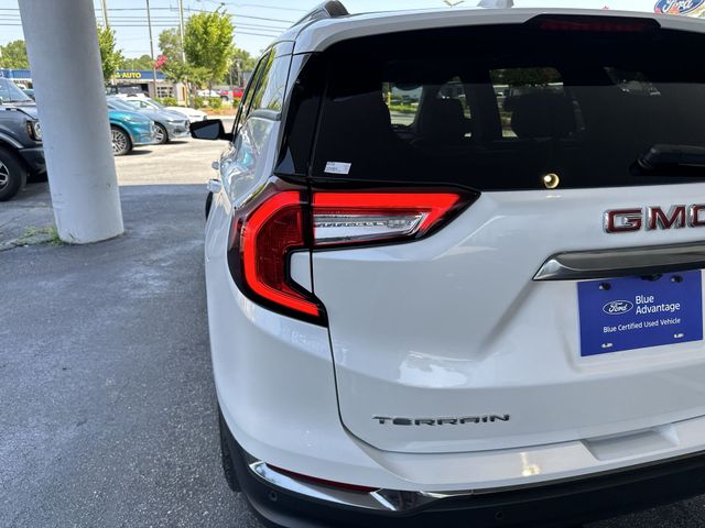 Used 2022 White GMC AT4 image 26
