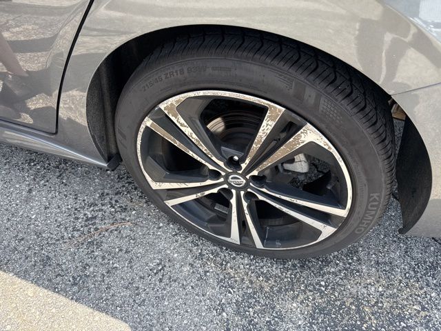 Used 2023 Gray Nissan SR image 5