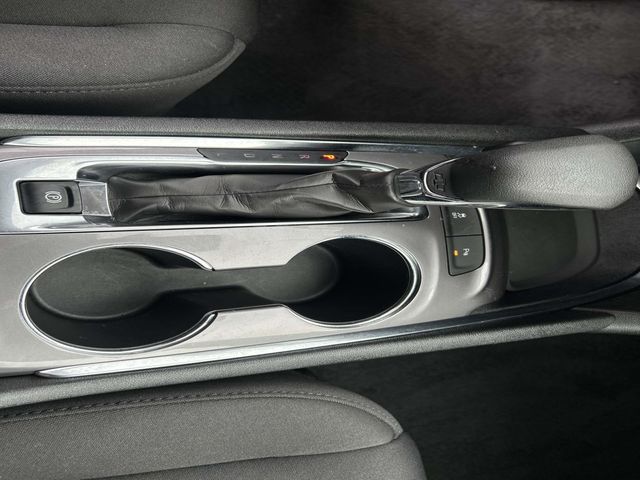 2025 Chevrolet Malibu - Image 23