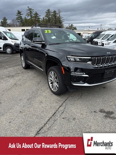 Diamond Black Crystal Pearlcoat 2023 Jeep Grand Cherokee Summit 4WD SUV / Crossover Four-Wheel Drive 8-Speed Automatic