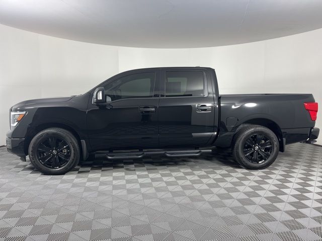 2024 Nissan Titan SV 6