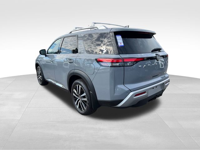 2025 Boulder Gray Pearl Nissan Pathfinder Platinum FWD SUV