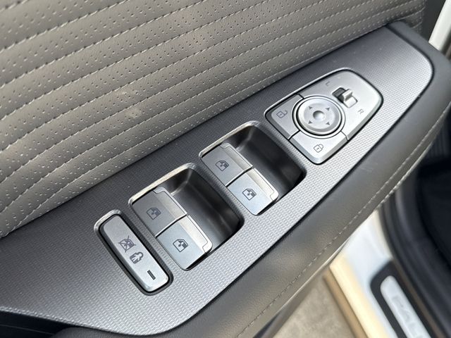 New 2025 White Hyundai Calligraphy Night Edition image 9