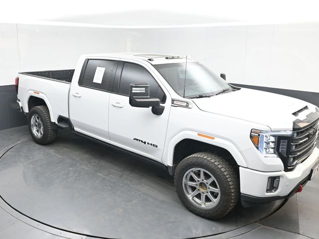 Summit White 2022 GMC Sierra 2500HD AT4 Crew Cab 4WD Pickup Truck Four-Wheel Drive Automatic
