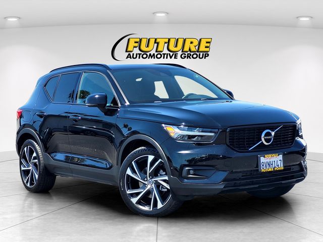 2019 Volvo XC40 T5 R-Design AWD