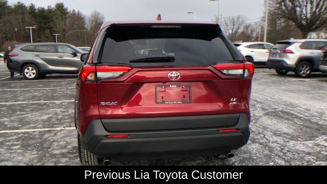 2022 Toyota RAV4 LE 7