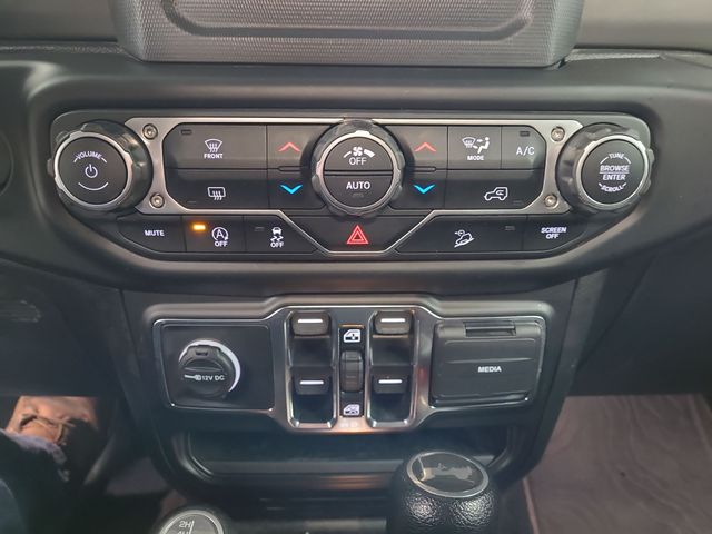 2021 – Jeep – Wrangler