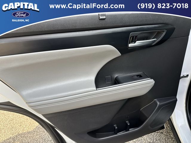 Used 2023 Beige Toyota XLE image 17