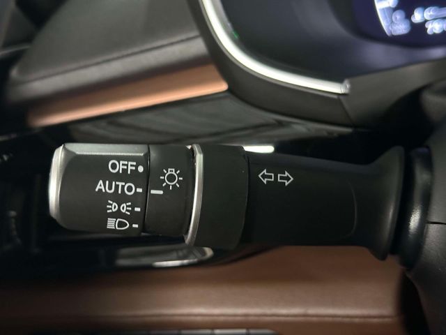 used 2023 Acura MDX car, priced at $39,650